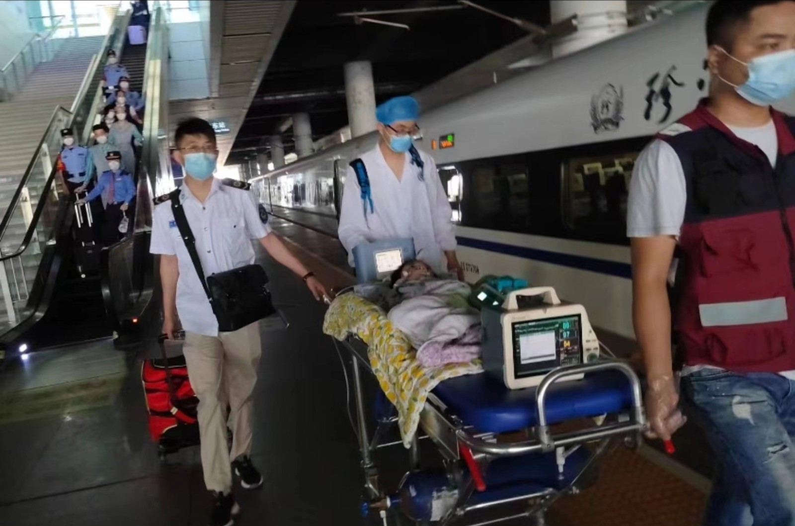 邹平市高铁转运公司